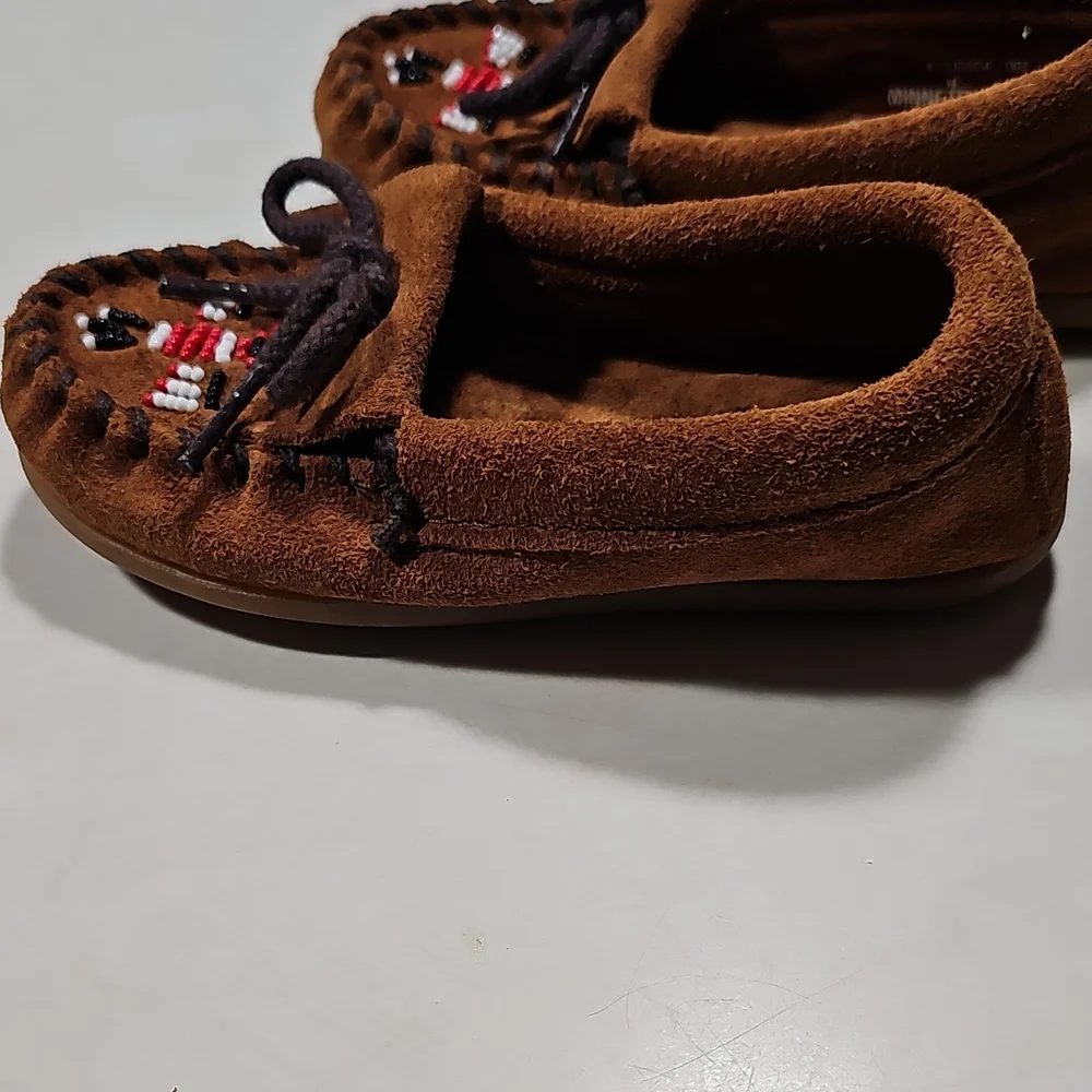 Minnetonka Brown Kids Suede Moccasin Slippers